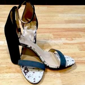 Vince Camuto Snakeskin Heels. Size 8.5